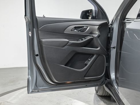 Used 2023 Chevrolet Traverse LT AWD/4WD image 12