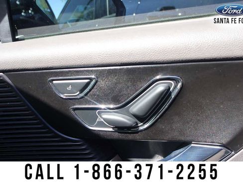 Used 2022 Lincoln Corsair Standard w/ Premium Package image 23