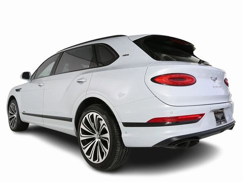 Certified 2023 Bentley Bentayga Extended Wheelbase AWD/4WD image 3