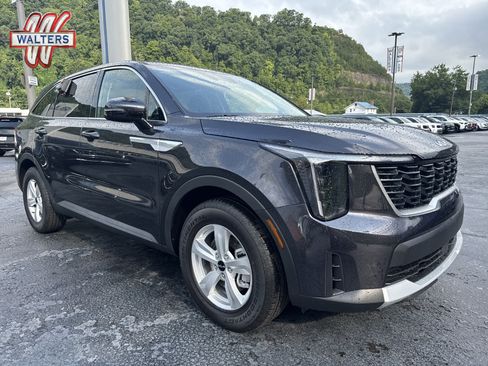 New 2026 Kia Sorento LX FWD image 1
