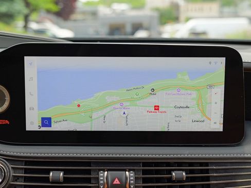Used 2024 Lexus LS 500 AWD w/ Interior Upgrade Package image 51