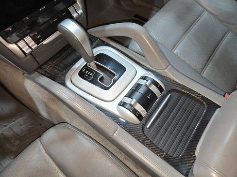 Used 2006 Porsche Cayenne Turbo S image 78