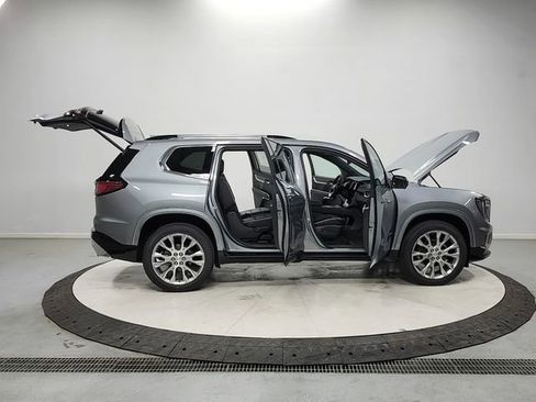 New 2026 GMC Acadia Denali w/ Super Cruise Package FWD image 16