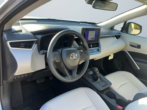 New 2026 Toyota Corolla Cross L image 10