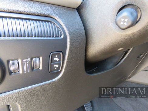 Used 2023 Jeep Wagoneer L Series II image 16