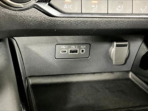 Certified 2023 Nissan Altima 2.5 SV FWD image 16