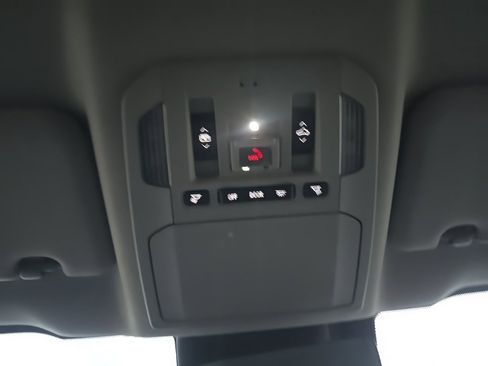 Used 2023 Toyota Highlander Platinum image 25