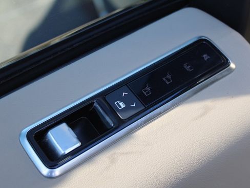 Used 2022 Land Rover Range Rover P525 Westminster Edition image 34