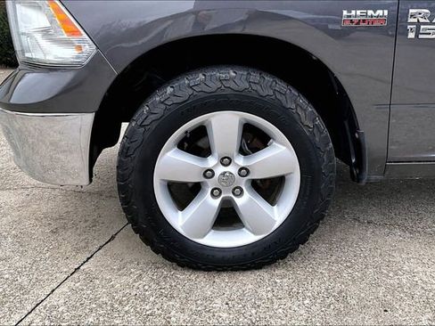 Used 2017 RAM 1500 Classic SLT image 27