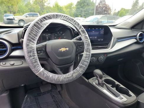 Used 2024 Chevrolet Trax LS FWD image 12