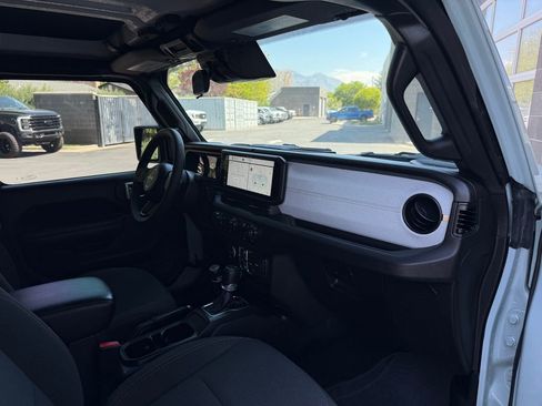 Used 2024 Jeep Wrangler Unlimited Sport AWD/4WD image 40