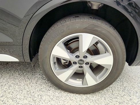 Used 2023 Audi Q5 2.0T Premium Plus w/ Premium Plus Package image 9