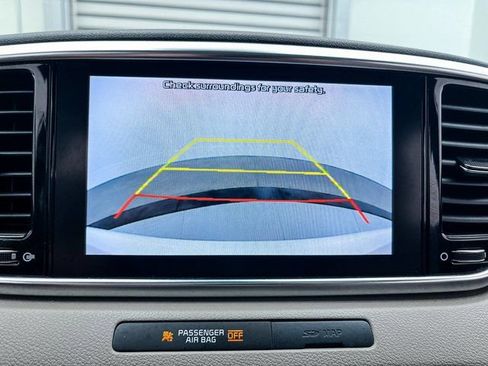 Used 2021 Kia Sportage SX image 9