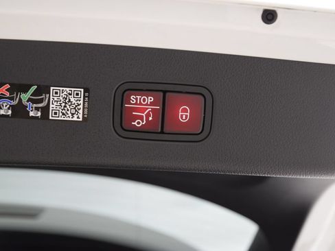 Used 2026 Mercedes-Benz GLC 300 image 30