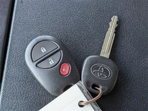 Used 2014 Toyota Tundra SR5 image 31