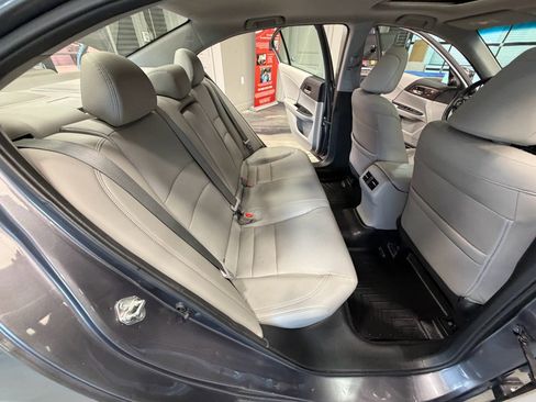 Used 2017 Honda Accord EX-L image 47