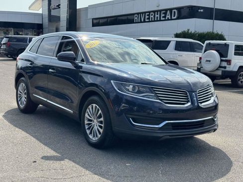 Used 2017 Lincoln MKX Select w/ Select Plus Package FWD image 2