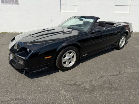 Used 1991 Chevrolet Camaro Z28 RWD image 3