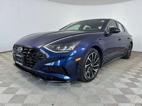 Used 2020 Hyundai Sonata SEL Plus w/ Tech Package FWD image 3