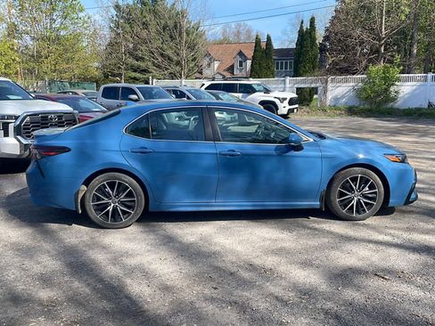 Used 2023 Toyota Camry SE FWD image 11