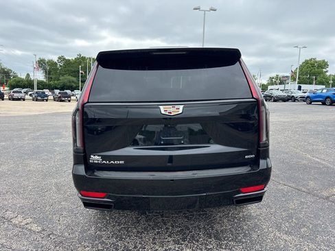 Used 2024 Cadillac Escalade Sport AWD/4WD image 6
