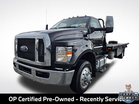 Used 2022 Ford F650 2WD Regular Cab Super Duty image 4