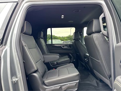 New 2026 GMC Yukon XL Elevation w/ LPO, Get Active Package AWD/4WD image 6