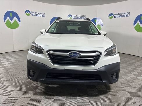 Used 2020 Subaru Outback Premium AWD/4WD image 2