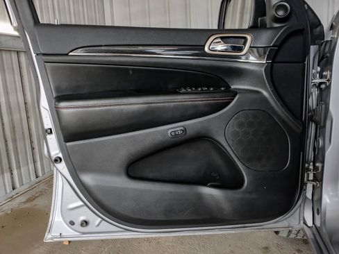 Used 2016 Jeep Grand Cherokee Limited 75th Anniversary image 43