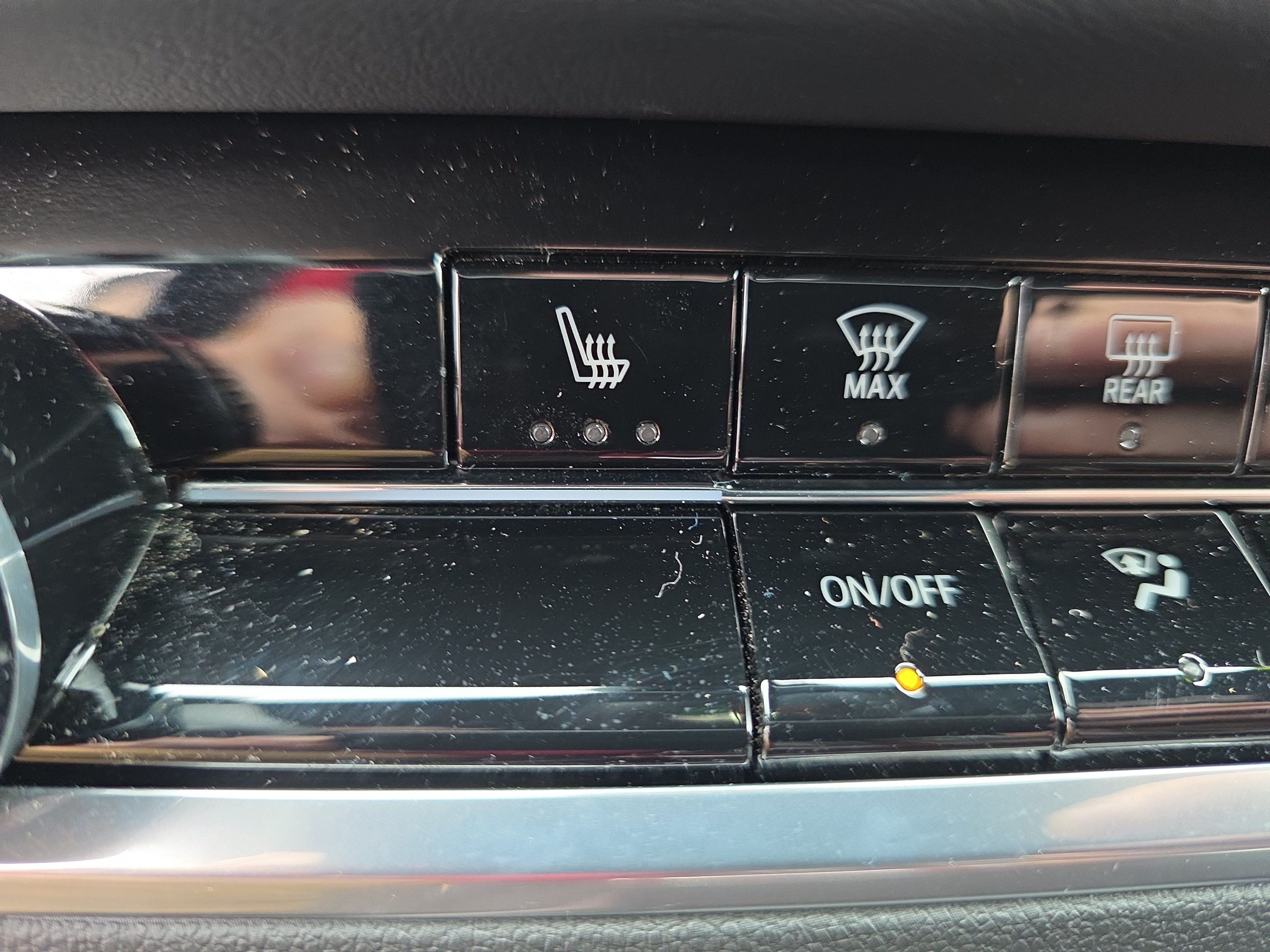 Used 2026 Chevrolet Equinox LT AWD/4WD image 28