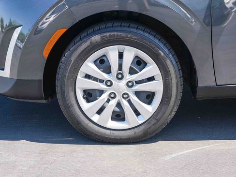 Used 2023 Kia Soul LX FWD image 11