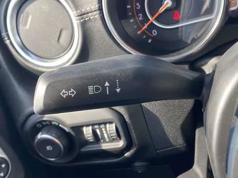 Used 2020 Jeep Wrangler Unlimited Sahara image 20