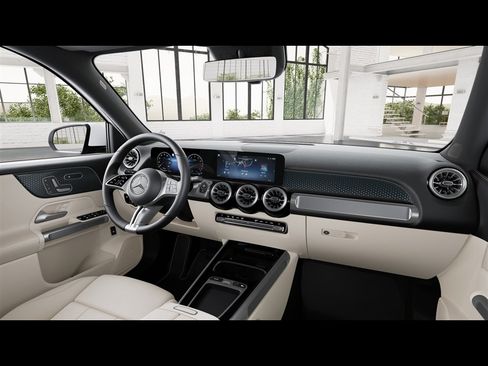 Certified 2026 Mercedes-Benz GLB 250 4MATIC image 41