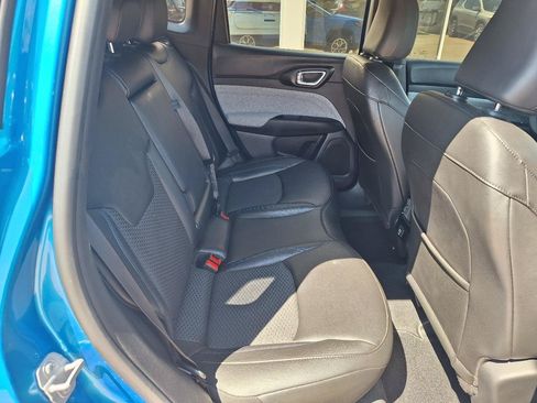 Used 2025 Jeep Compass Latitude AWD/4WD image 23