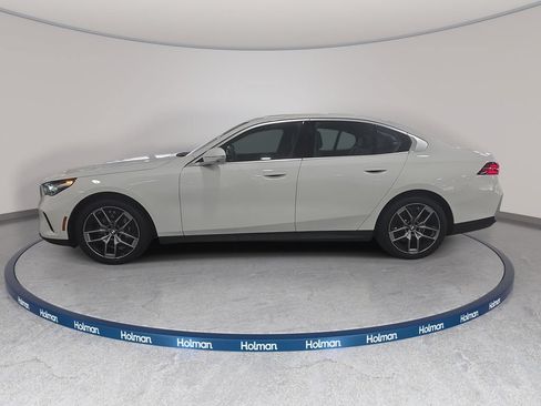 Certified 2025 BMW i5 eDrive40i w/ Premium Package RWD image 8