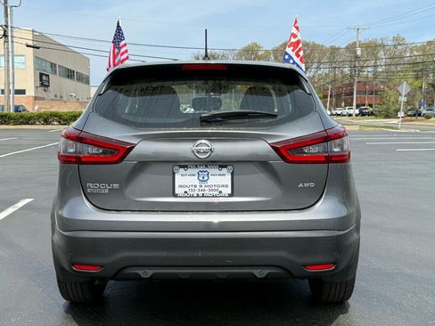 Used 2020 Nissan Rogue Sport S image 5