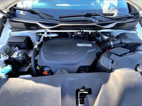 Used 2018 Honda Odyssey Elite image 11