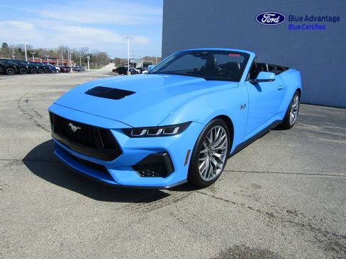 Certified 2025 Ford Mustang GT RWD image 39