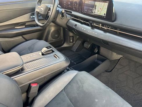 Used 2023 Nissan Ariya FWD image 19