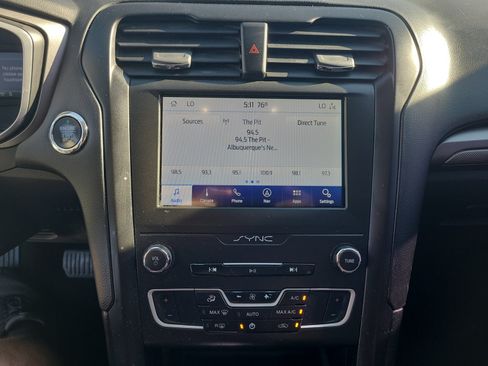Used 2020 Ford Fusion SE w/ Equipment Group 151A FWD image 18