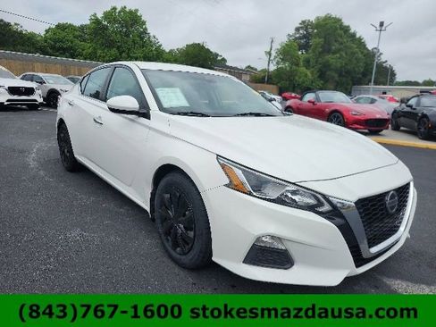 Used 2021 Nissan Altima 2.5 S w/ Driver Assist Package FWD image 1
