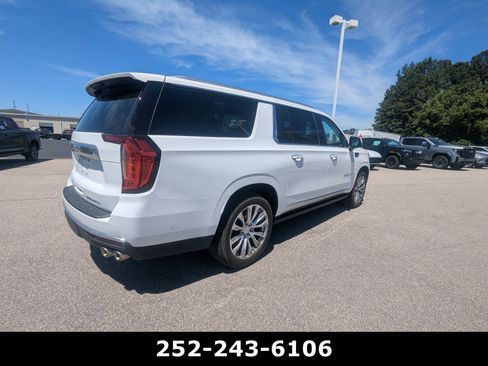 Used 2023 GMC Yukon XL Denali w/ Denali Reserve Package AWD/4WD image 5