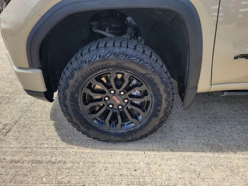 Used 2023 GMC Sierra 1500 AT4X AWD/4WD image 8