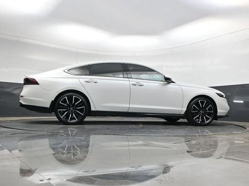 Used 2024 Honda Accord Touring image 34