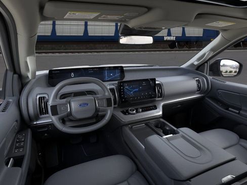 New 2026 Ford Expedition Active RWD image 11