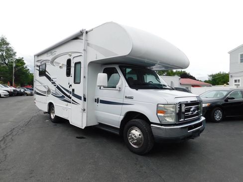 Used 2013 Ford E-350 and Econoline 350 Super Duty Wagon w/ Motorhome Prep Pkg RWD image 25