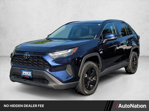 Used 2022 Toyota RAV4 XLE AWD/4WD image 1