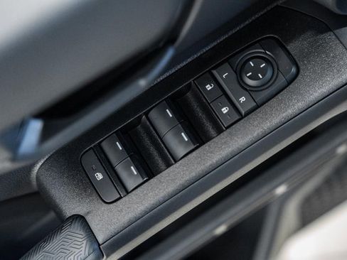 New 2026 Toyota 4Runner SR5 image 38