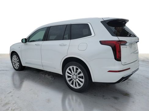 Used 2022 Cadillac XT6 Premium Luxury w/ LPO, Floor Liner Package image 3