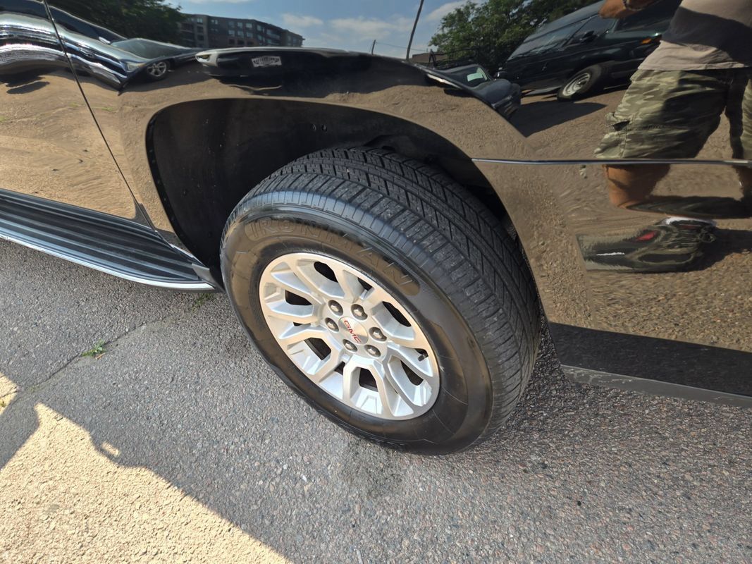Used 2018 GMC Yukon XL SLT AWD/4WD image 7